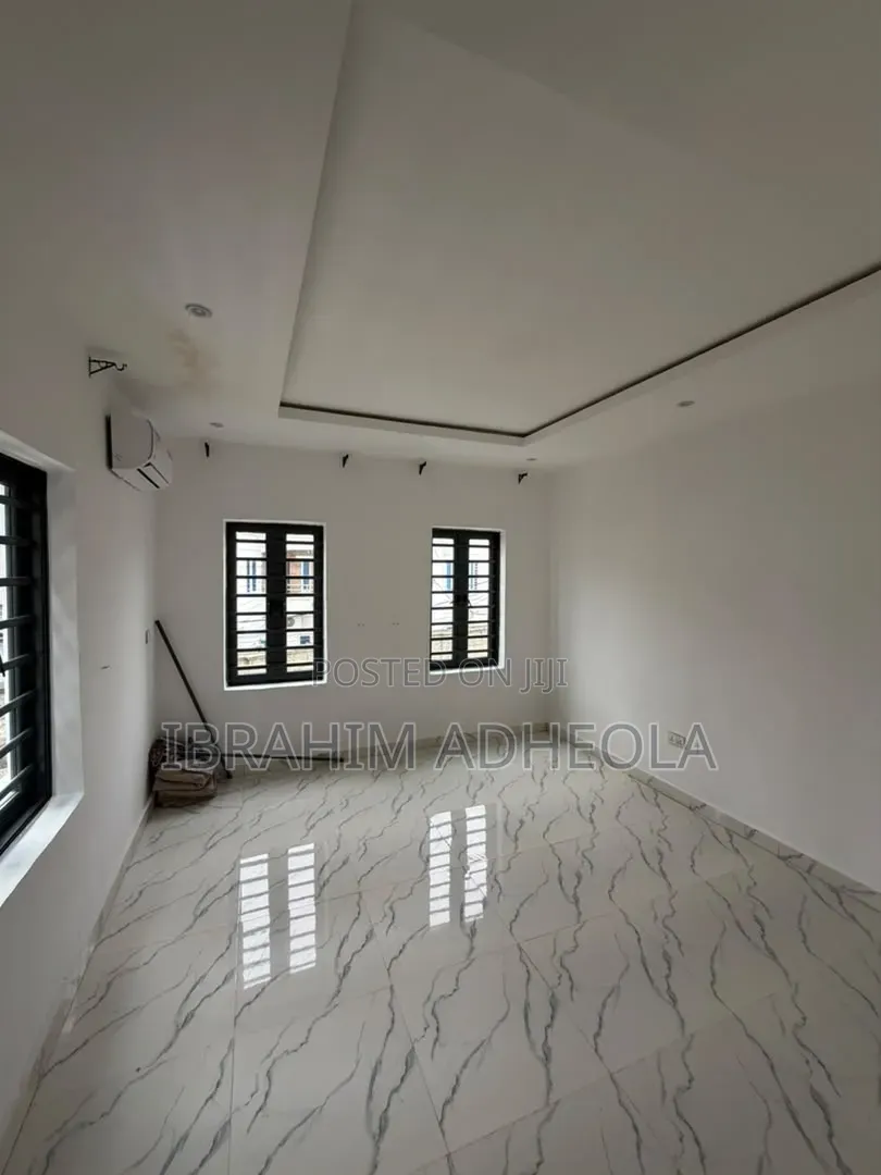 4bdrm Duplex in In An Estate for sale in Akowonjo