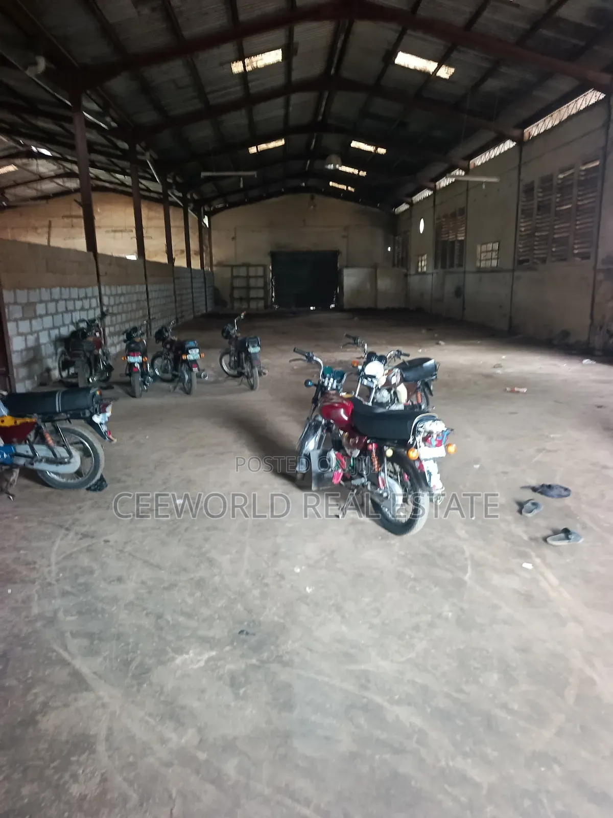 2300SQM Standards Warehouse at Oluyole Main Estate FOR SALES/ LEASE in Oluyole Estate