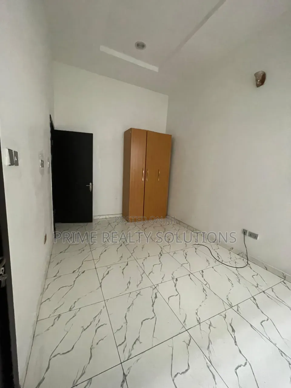 1bdrm Shared Apartment in Orchid Road, Lekki Expressway for rent in Lekki Expressway