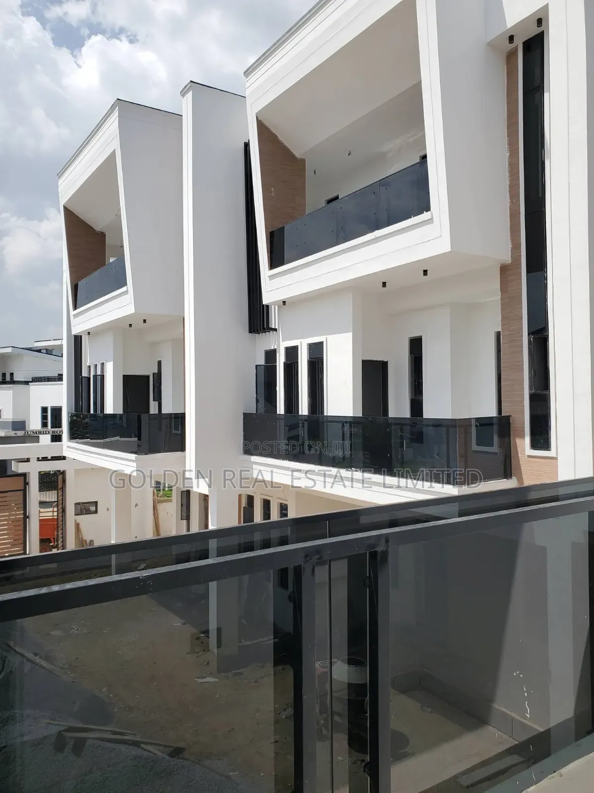 5bdrm Duplex in Jahi for sale in Jahi