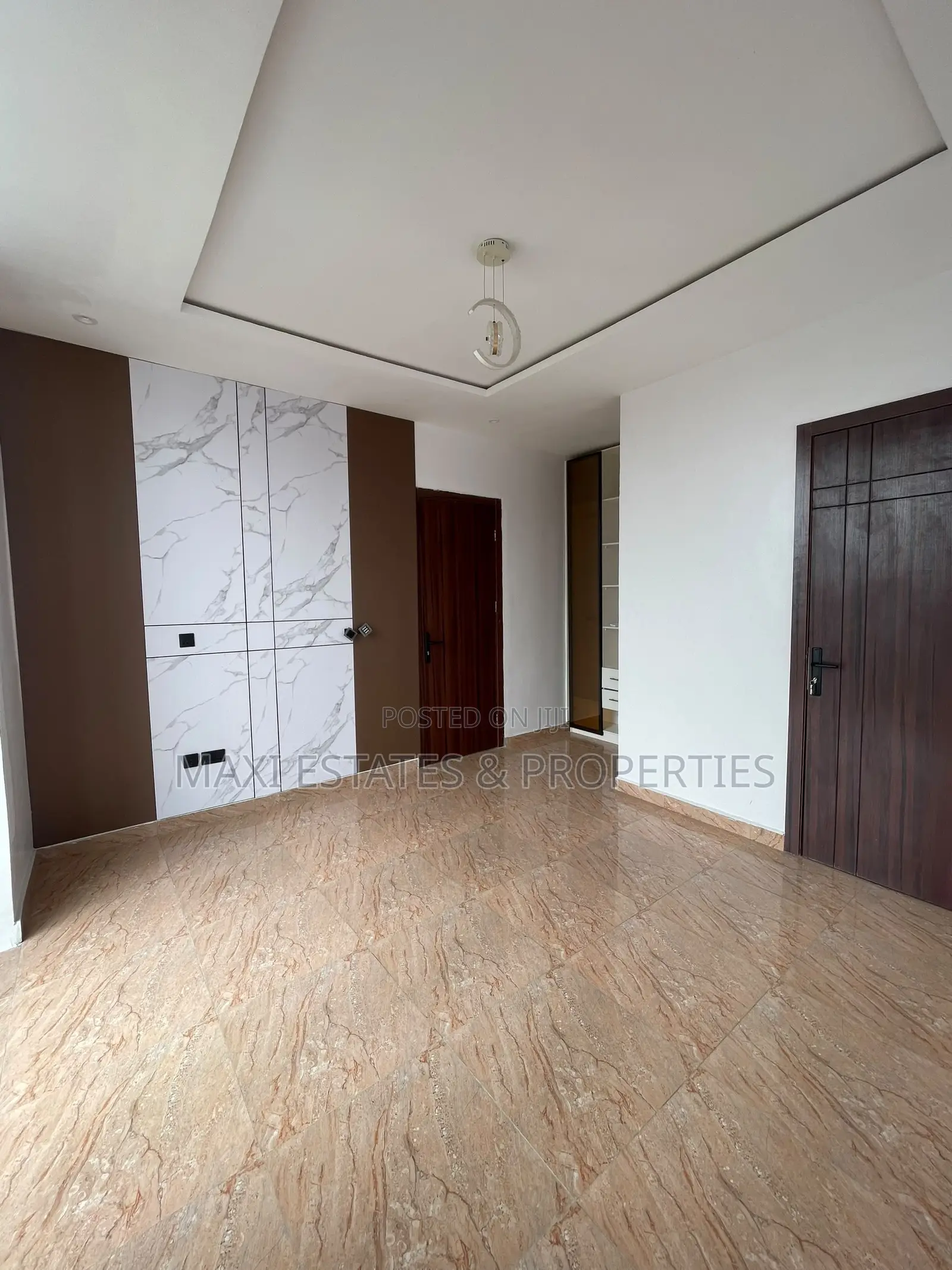 5bdrm Duplex in Osapa London for sale in Osapa london