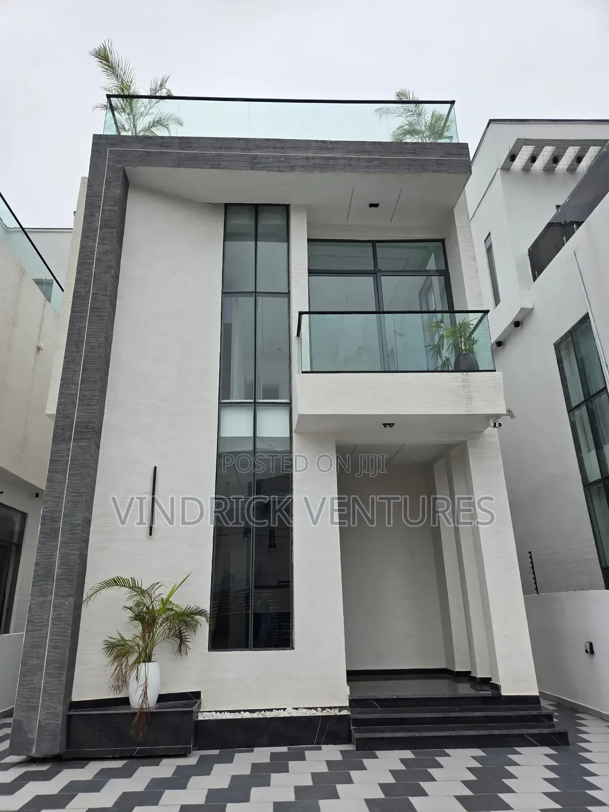 5bdrm Duplex in Osapa London for sale in Osapa london