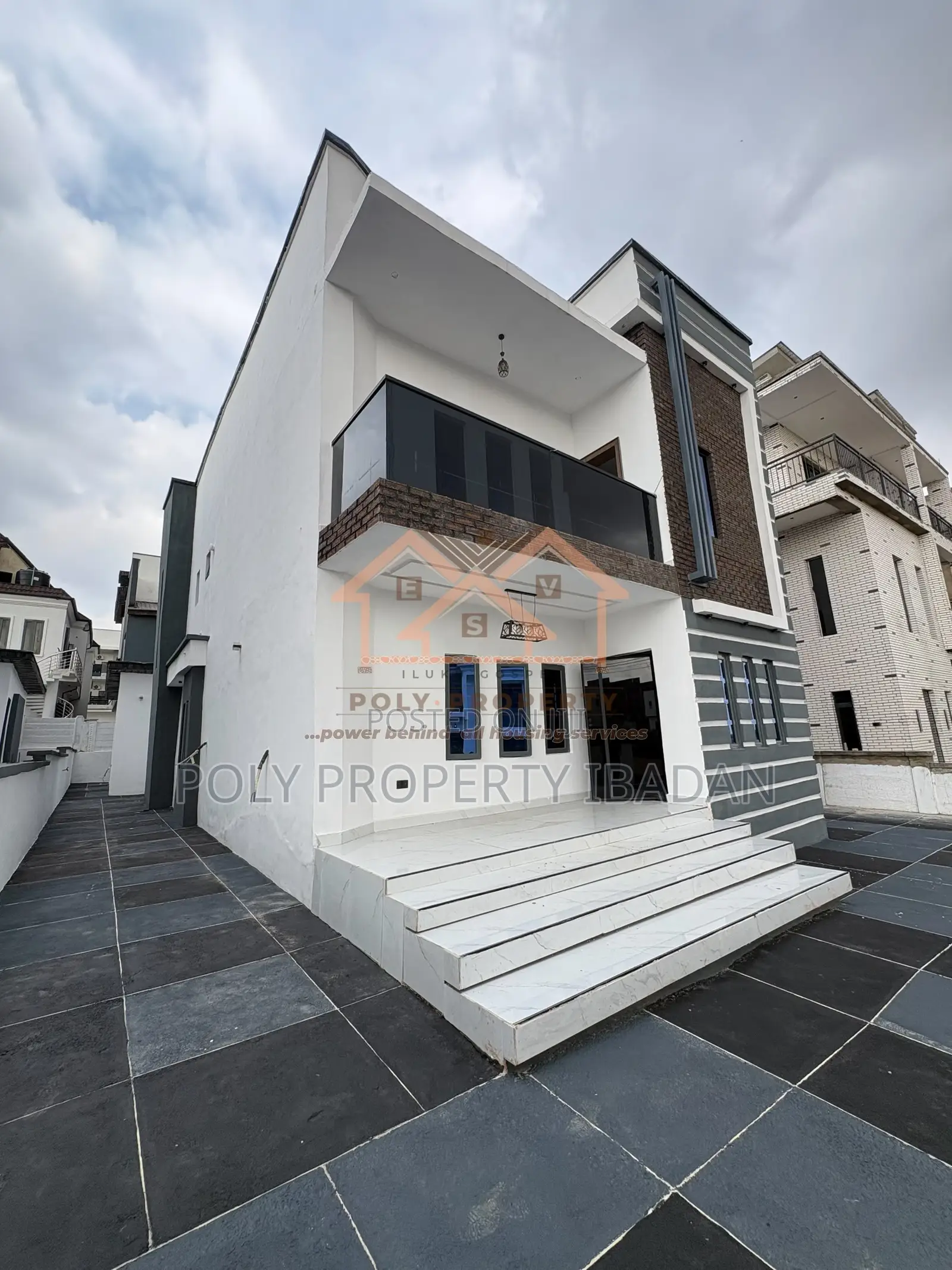 4bdrm Duplex in Engr Lere Adigun Gra, Ibadan for sale in Ibadan