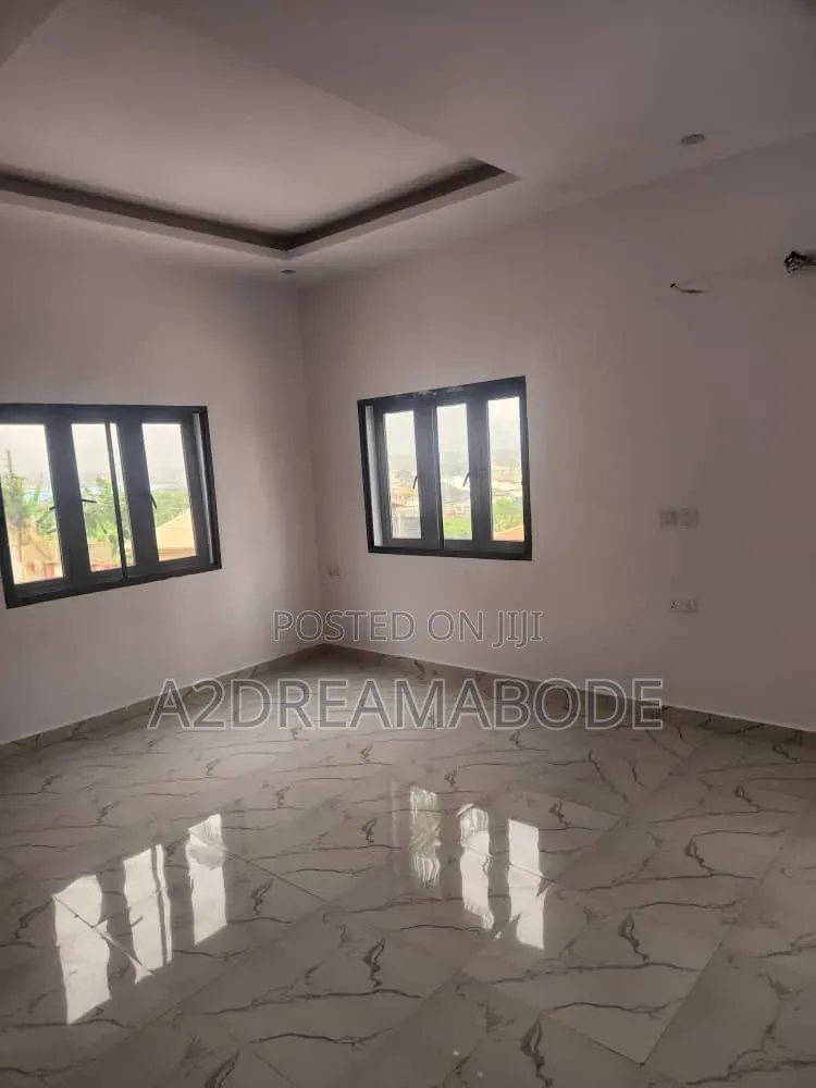 4bdrm Duplex in Magodo, GRA Phase 1 for rent in GRA Phase 1