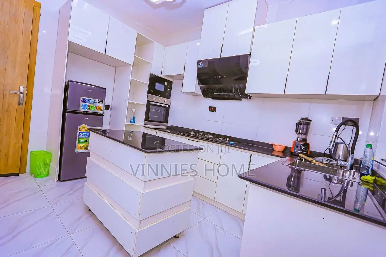 Furnished 4bdrm Townhouse / Terrace in Orchid Estate, Lekki Phase 2 in Lekki Phase 2