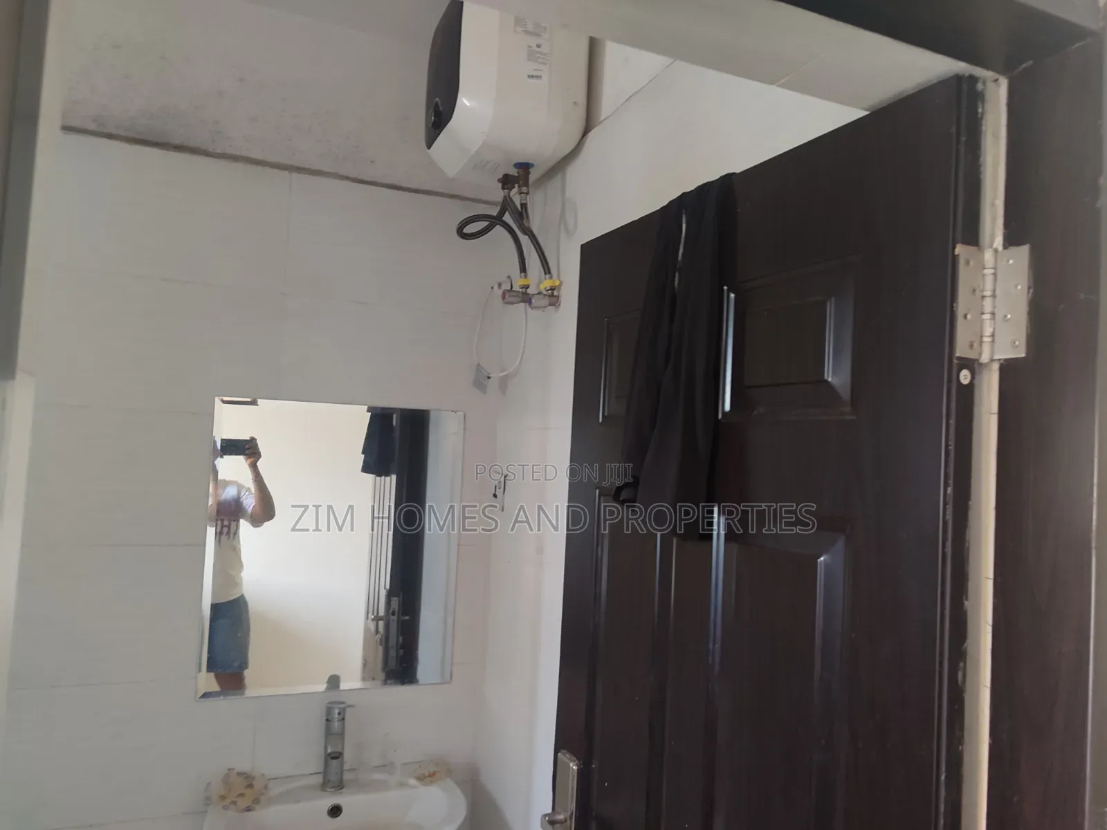 Mini Flat in Zim Homes And, Wuye for rent in Wuye