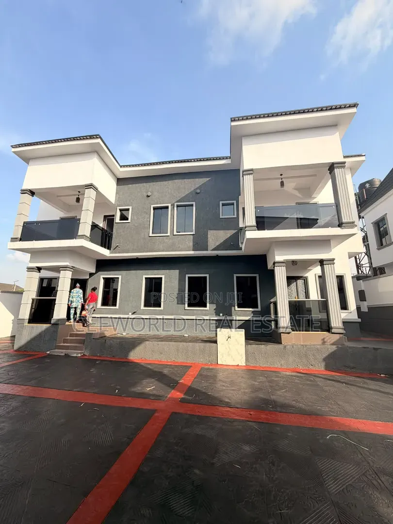 4bdrm Duplex in Kolapo Ishola Gra, Akobo for sale in Akobo