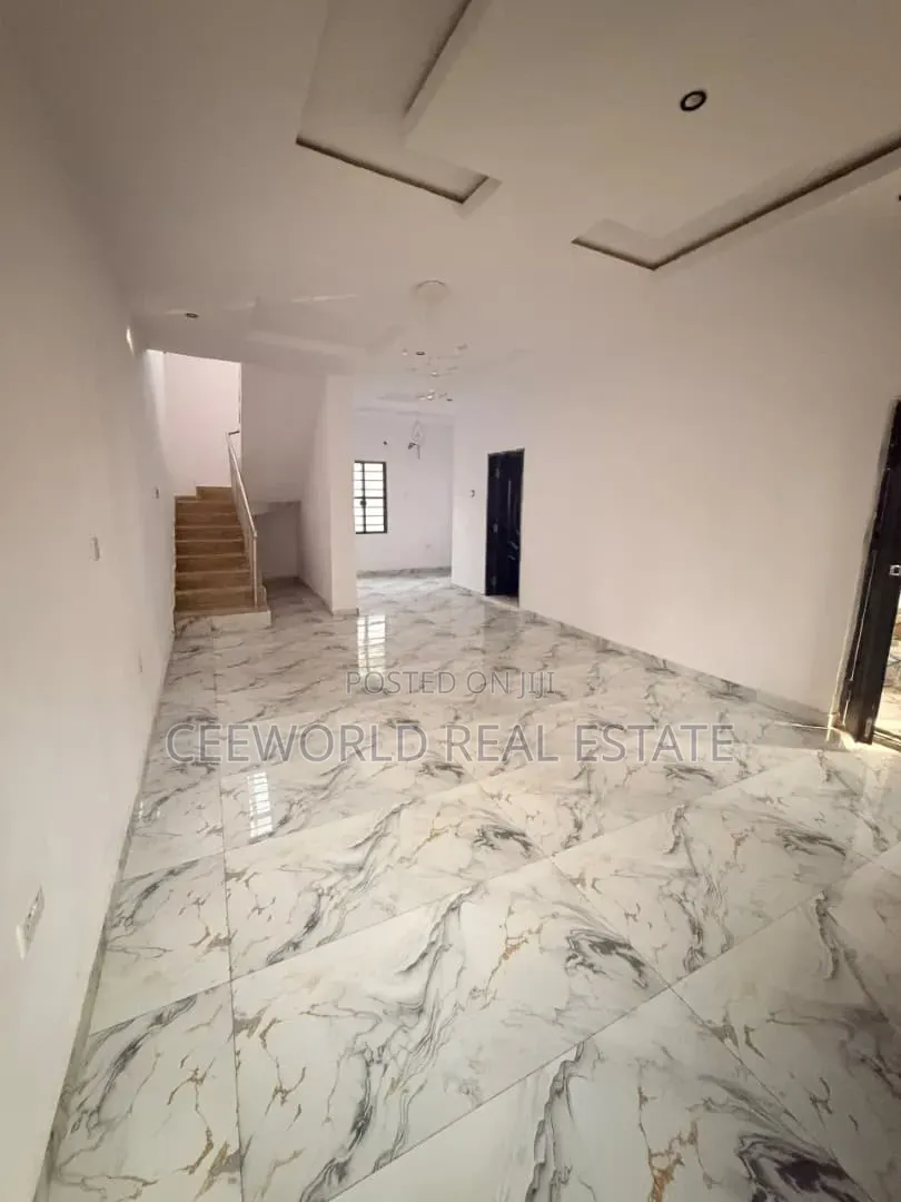 4bdrm Duplex in Kolapo Ishola Gra, Akobo for sale in Akobo