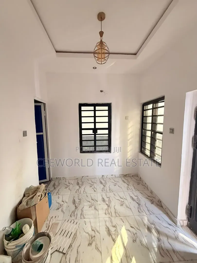 4bdrm Duplex in Kolapo Ishola Gra, Akobo for sale in Akobo