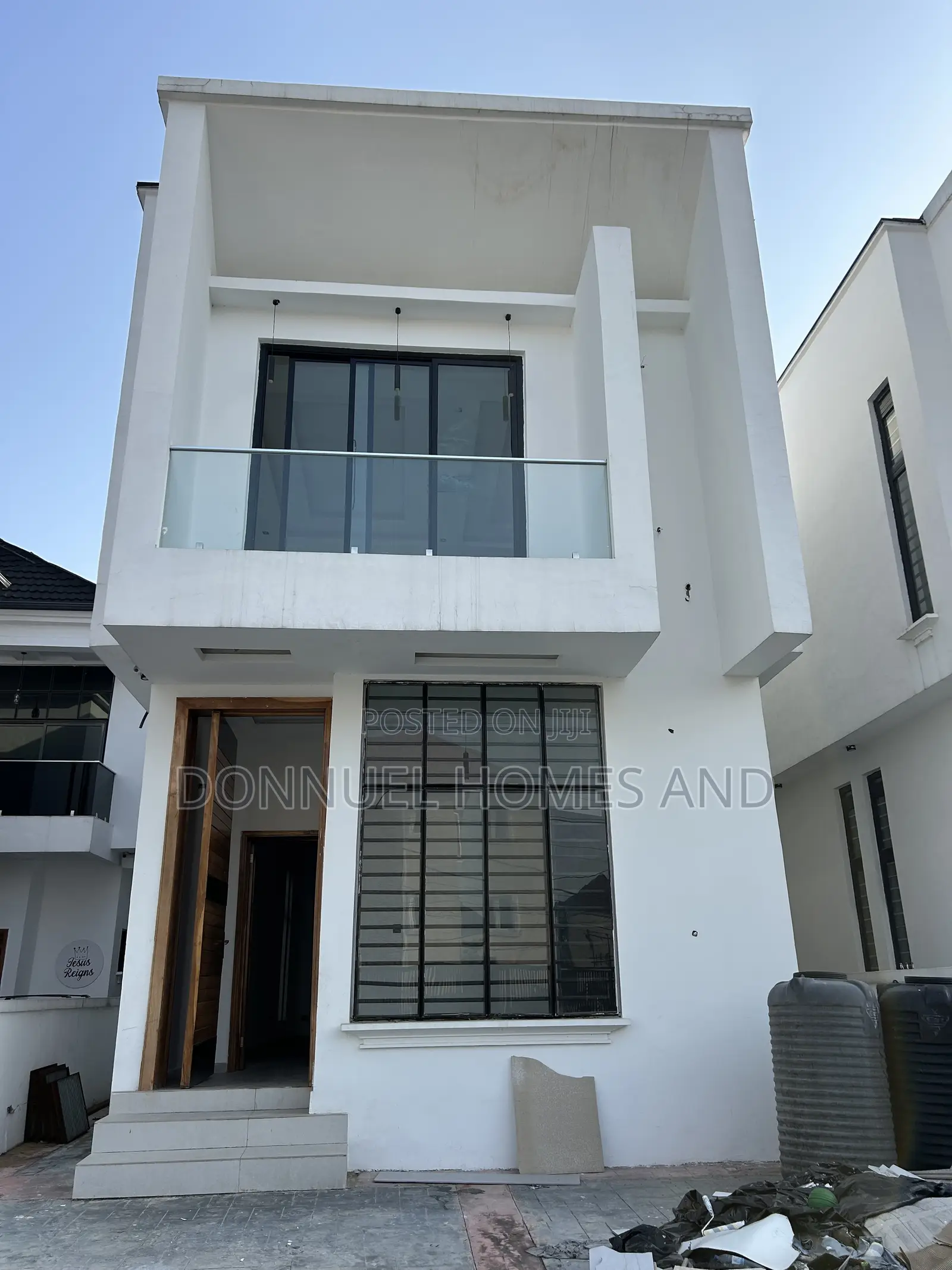5bdrm Duplex in Osapa london for sale in Osapa london