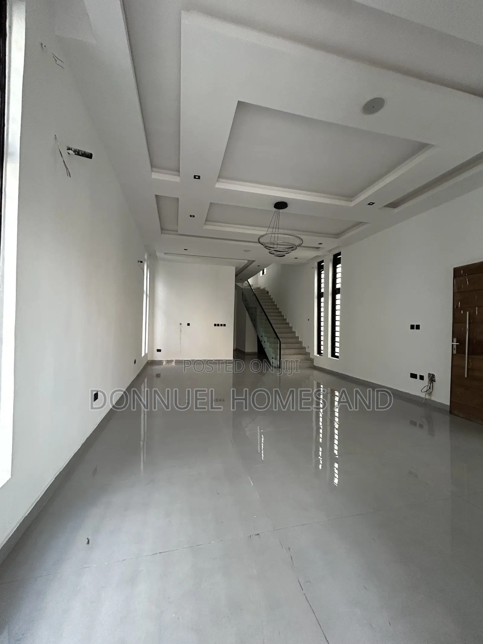 5bdrm Duplex in Osapa london for sale in Osapa london