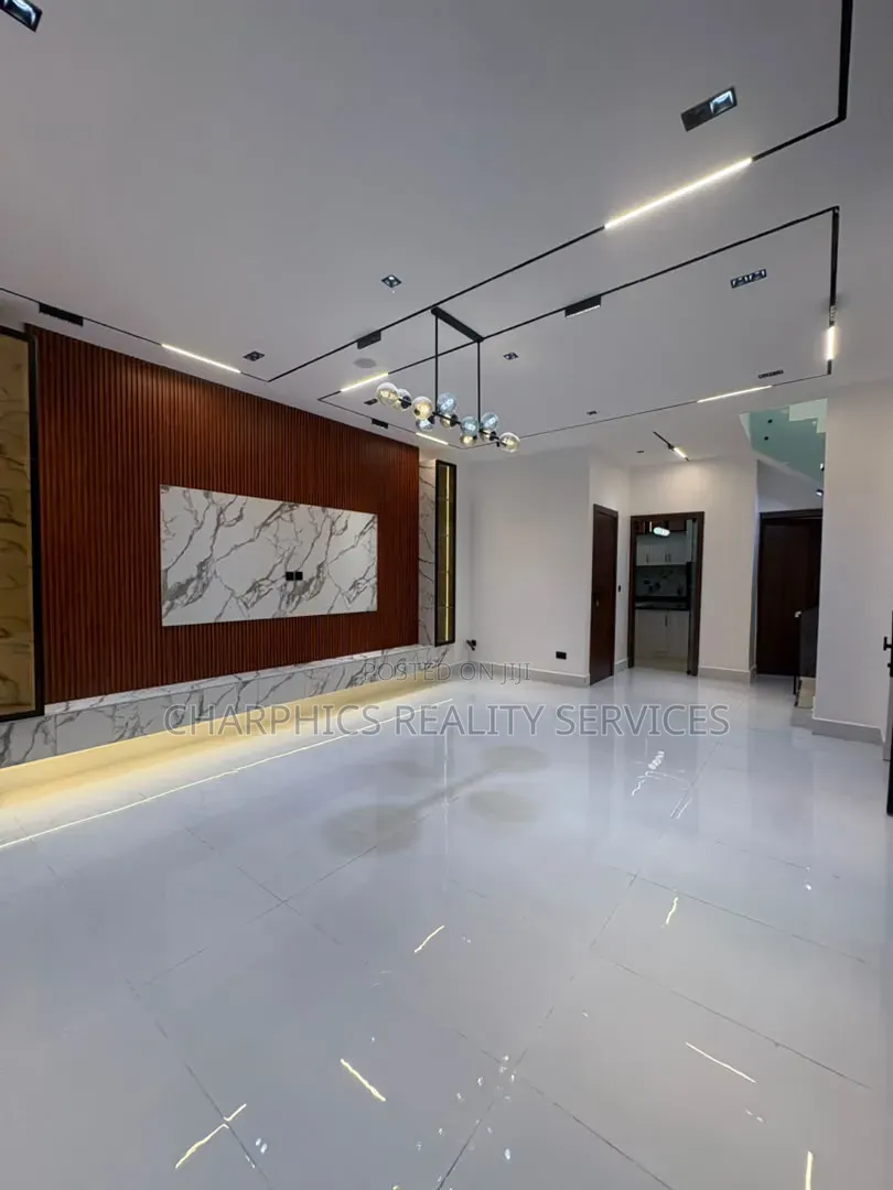 4bdrm Duplex in Off Lekki-Epe Expressway for sale in Off Lekki-Epe Expressway