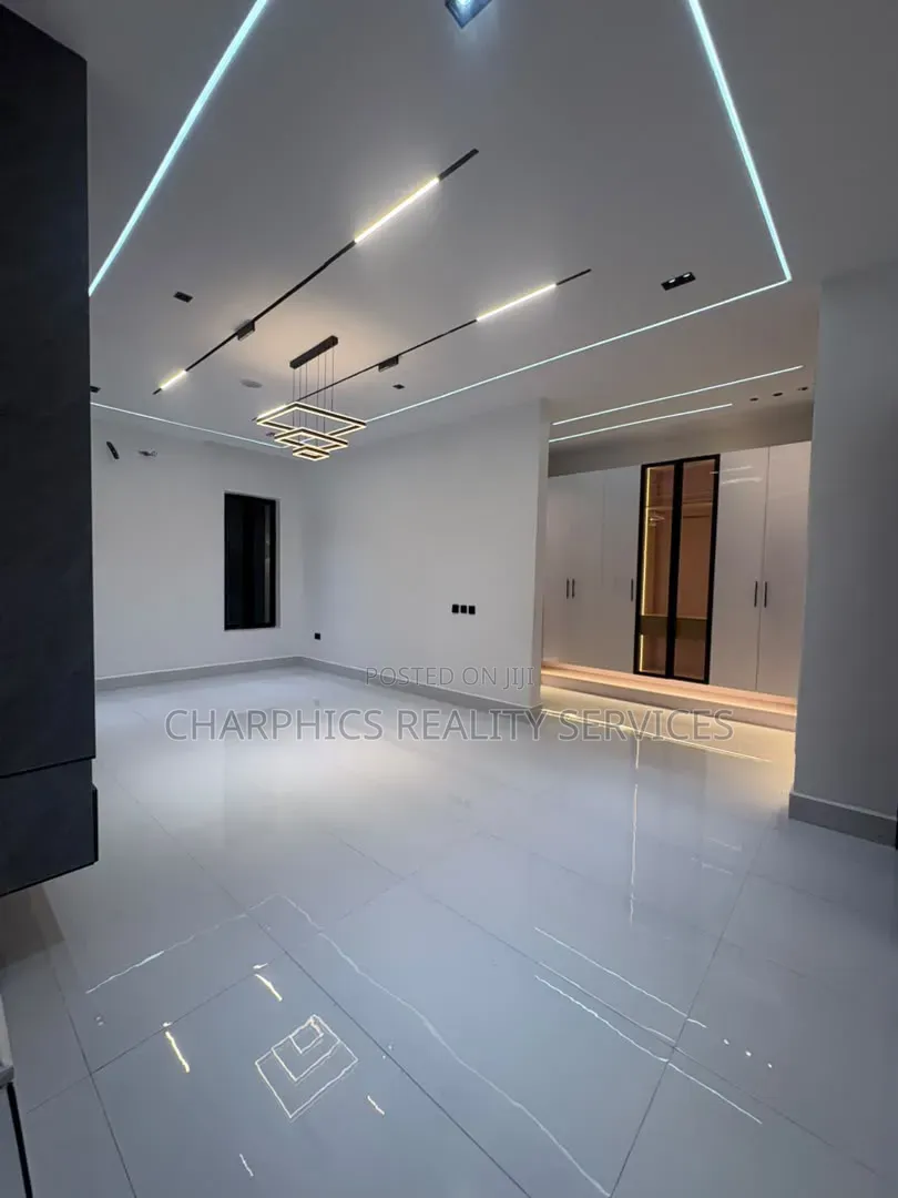 4bdrm Duplex in Off Lekki-Epe Expressway for sale in Off Lekki-Epe Expressway