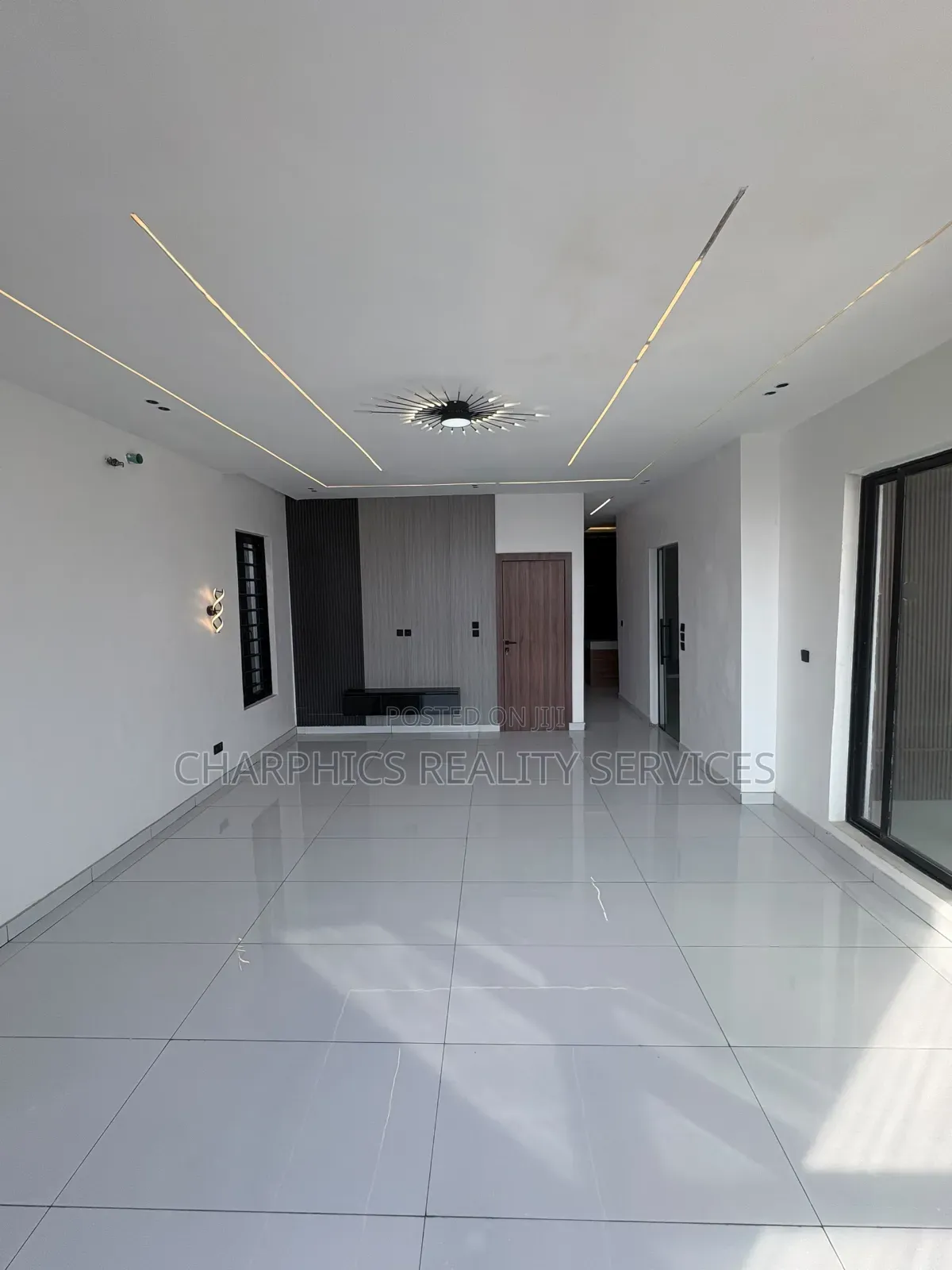 5bdrm Duplex in Off Lekki-Epe Expressway for sale in Off Lekki-Epe Expressway