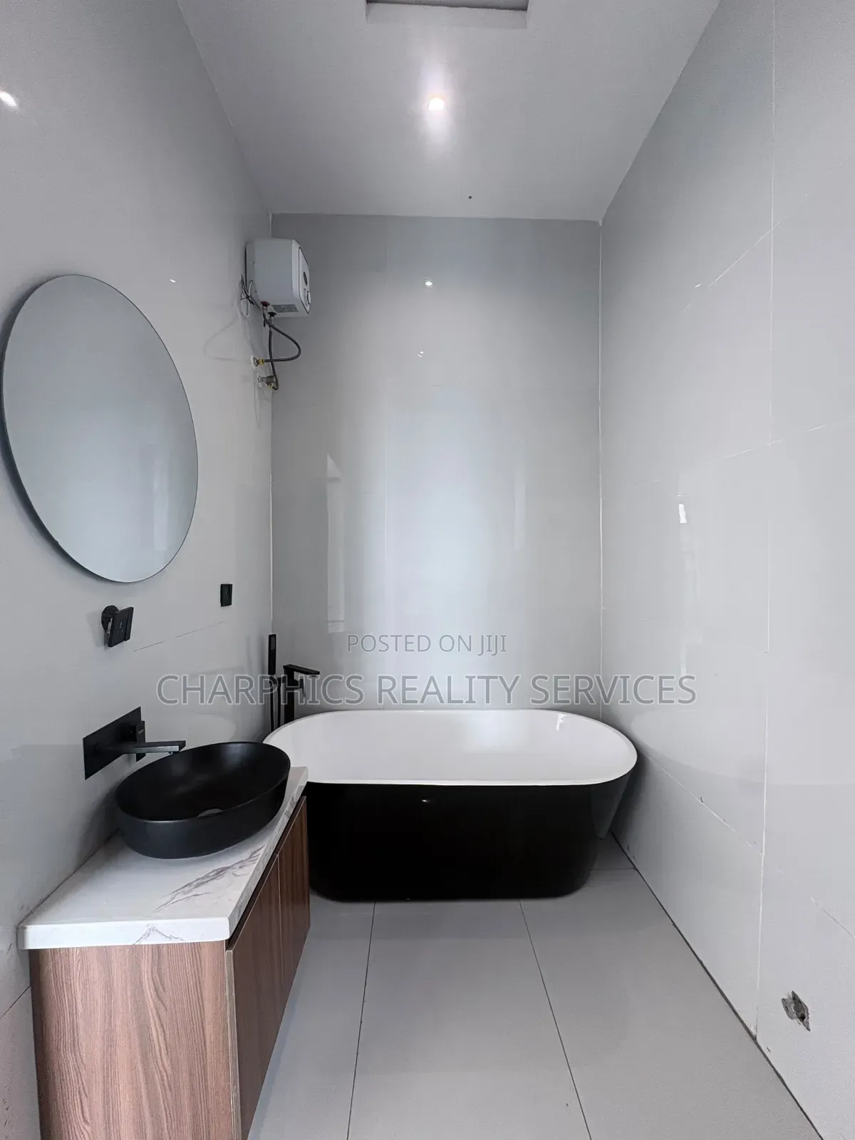 5bdrm Duplex in Off Lekki-Epe Expressway for sale in Off Lekki-Epe Expressway