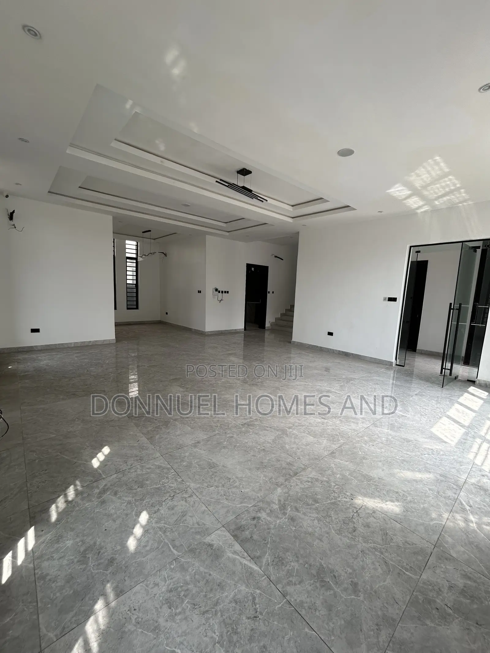 5bdrm Duplex in Osapa london for sale in Osapa london