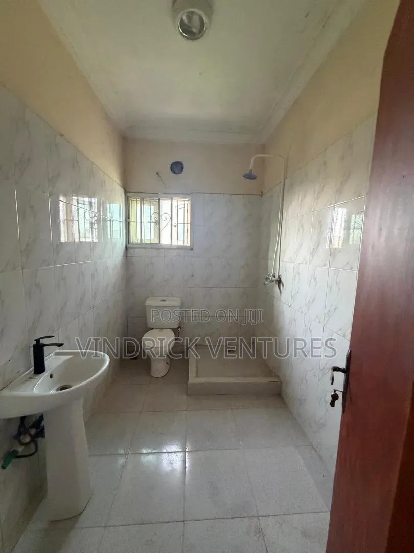 3bdrm Block of Flats in Off Mobil Road Ilaje for rent in Ilaje / Lekki