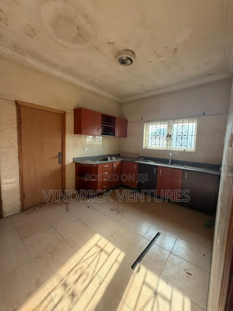 3bdrm Block of Flats in Off Mobil Road Ilaje for rent in Ilaje / Lekki