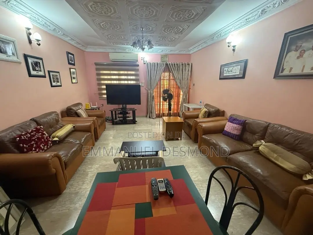 5bdrm Duplex in Off Admiralty Way, Lekki Phase 1 for rent in Lekki Phase 1