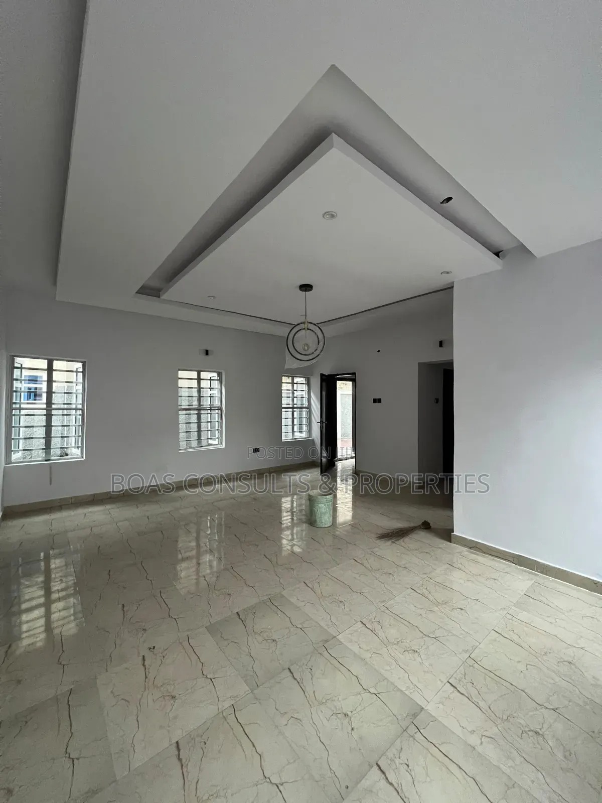 4bdrm Duplex in Peninsula Estate for rent in Peninsula Estate