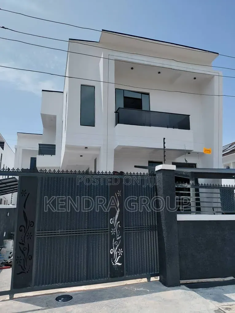 4bdrm Duplex in Blenco, Sangotedo for sale in Sangotedo