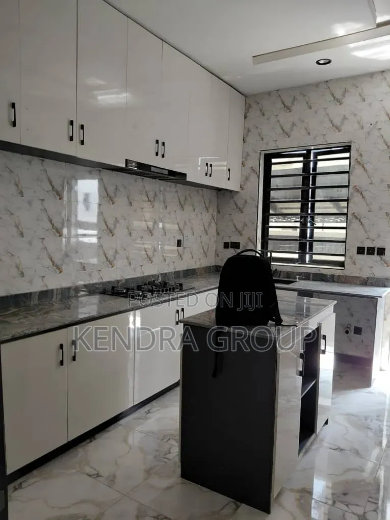4bdrm Duplex in Blenco, Sangotedo for sale in Sangotedo