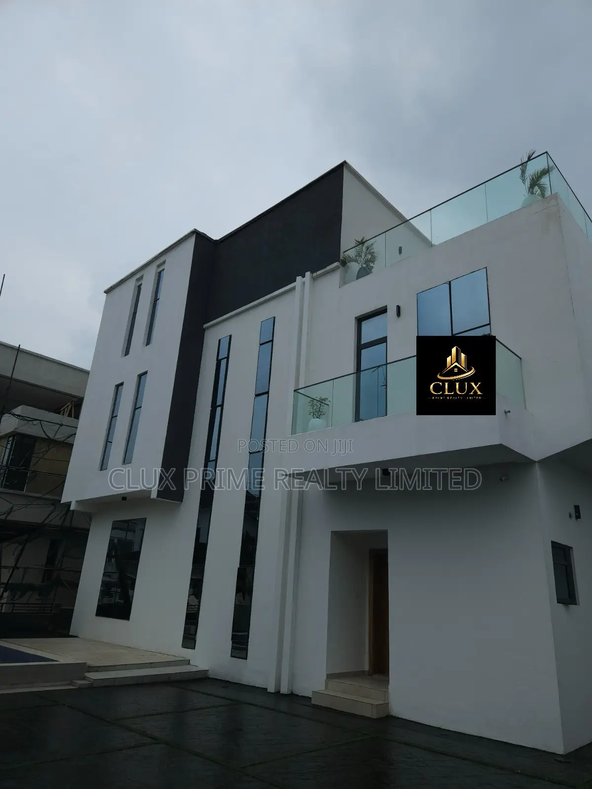 5bdrm Duplex in Osapa london for sale in Osapa london