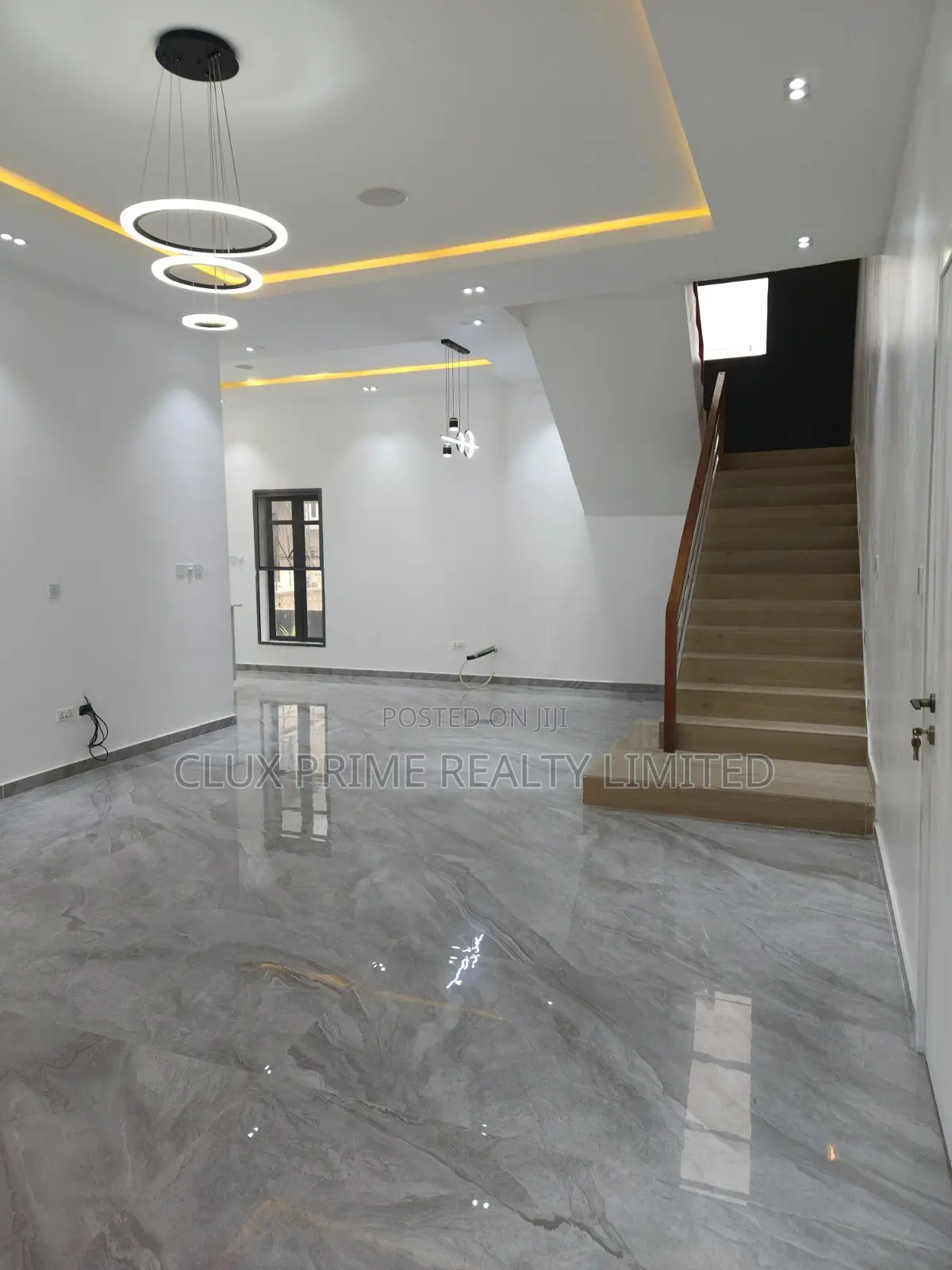 5bdrm Duplex in Osapa london for sale in Osapa london