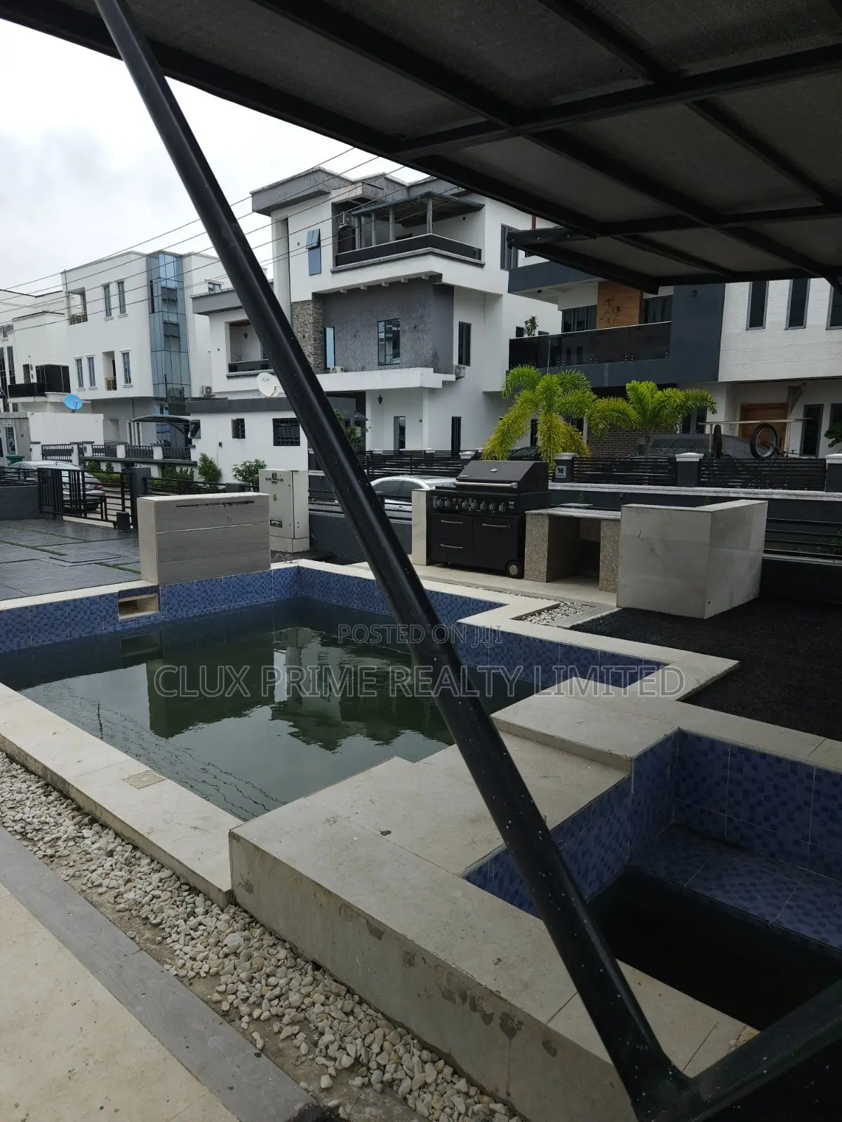 5bdrm Duplex in Osapa london for sale in Osapa london