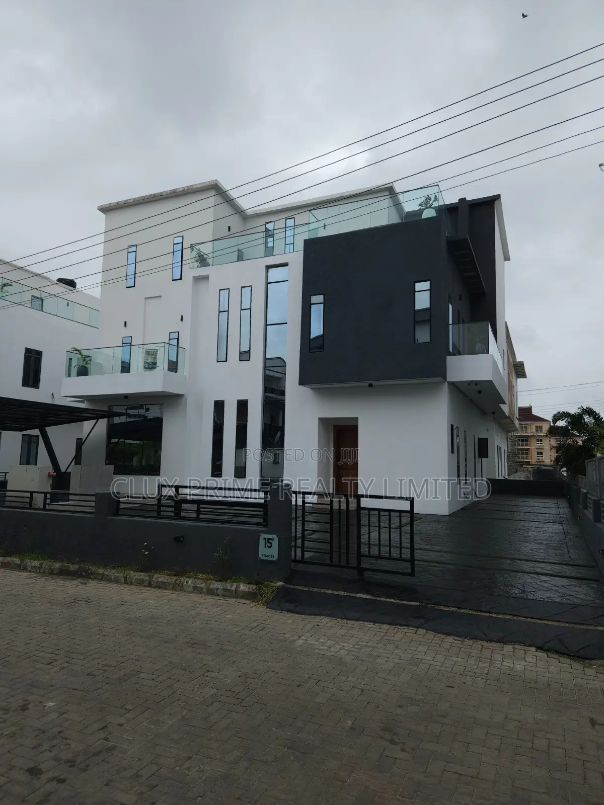 5bdrm Duplex in Lekki for sale in Lekki