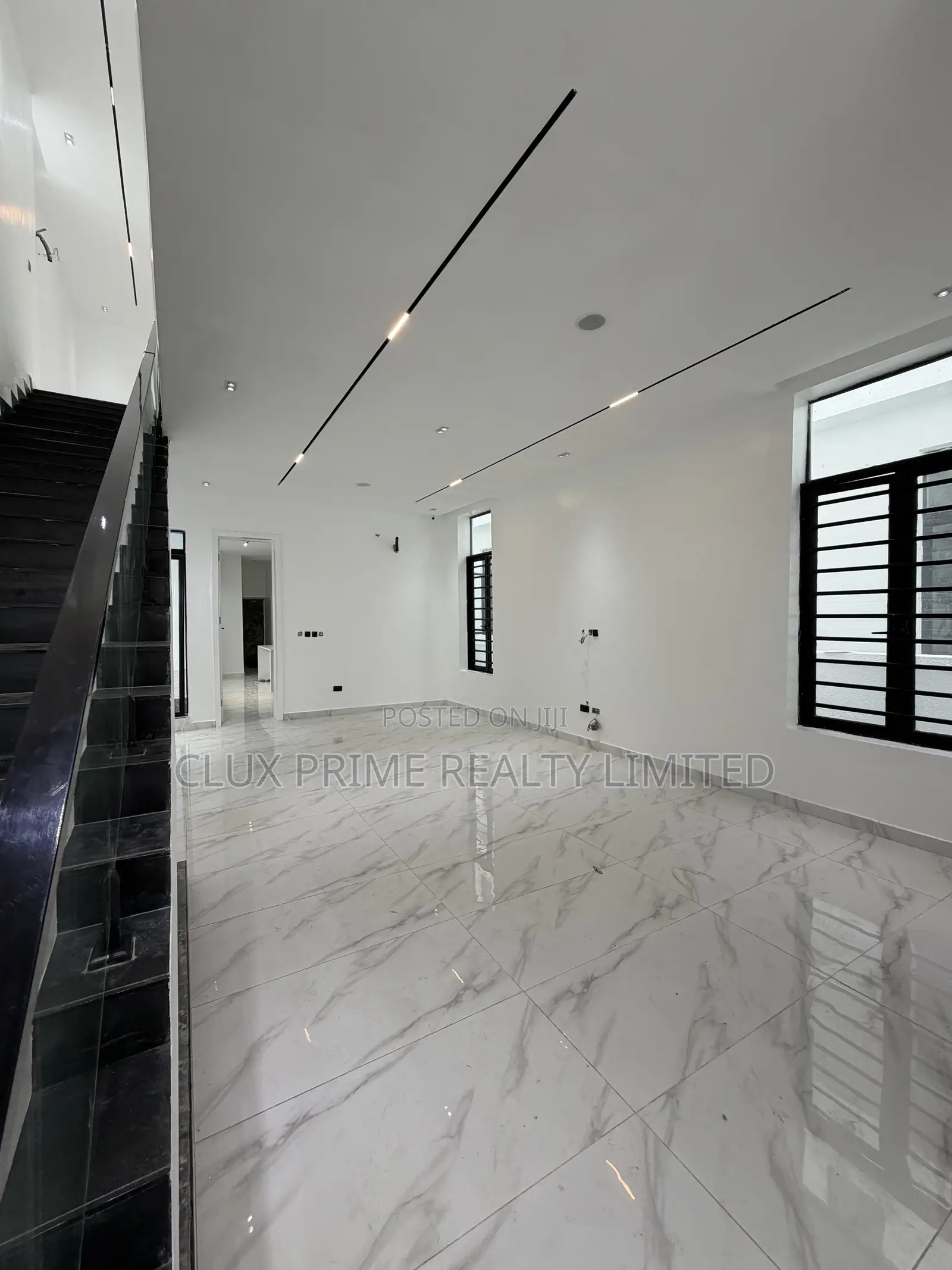 5bdrm Duplex in Lekki for sale in Lekki