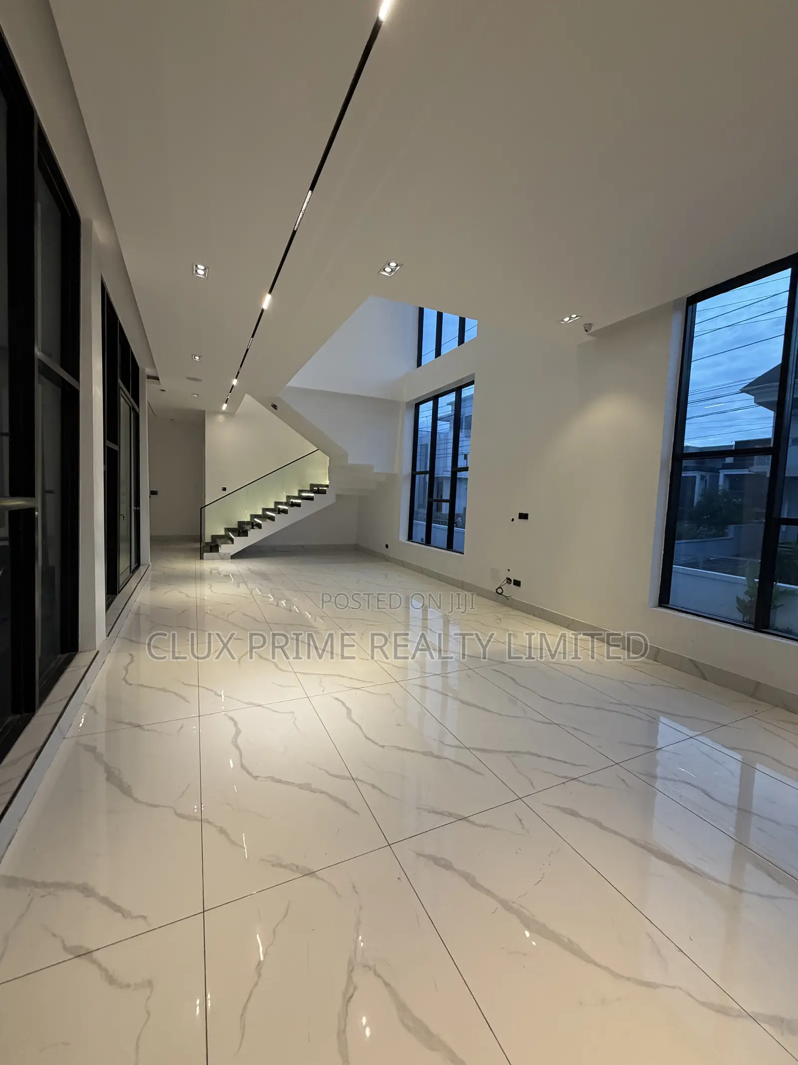 5bdrm Duplex in Lekki for sale in Lekki