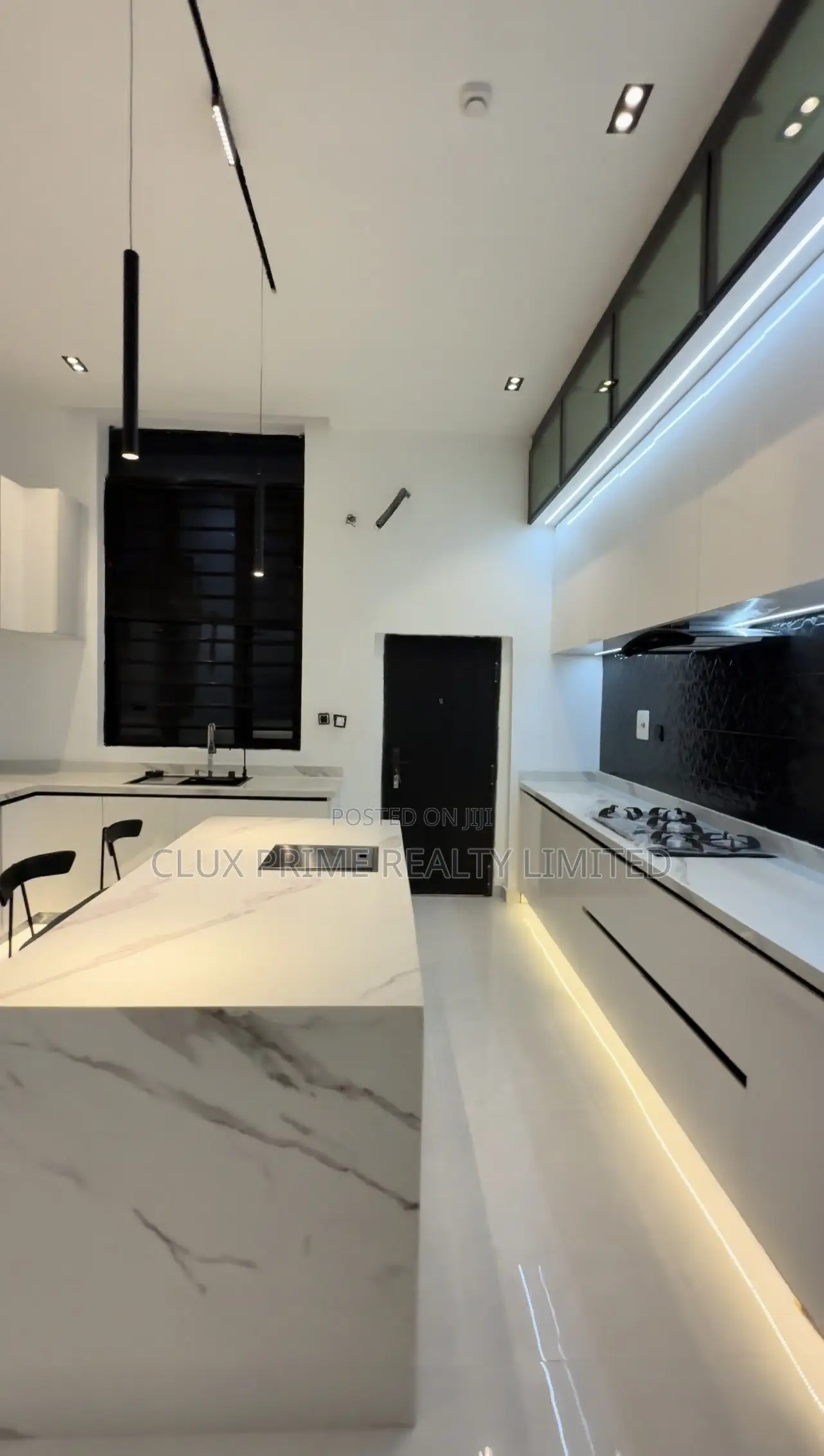 5bdrm Duplex in Lekki for sale in Lekki