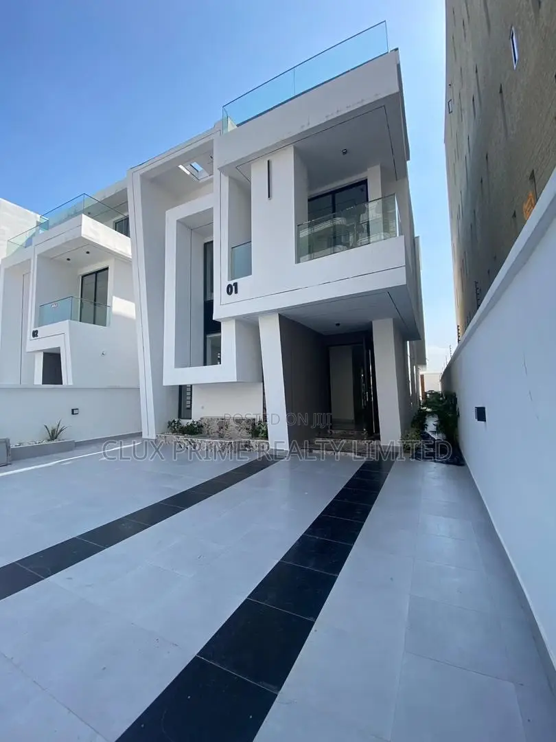 5bdrm Duplex in Lekki for sale in Lekki
