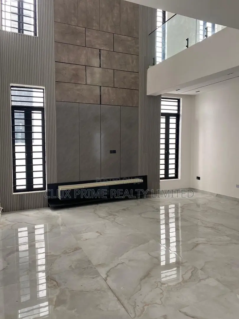 5bdrm Duplex in Lekki for sale in Lekki