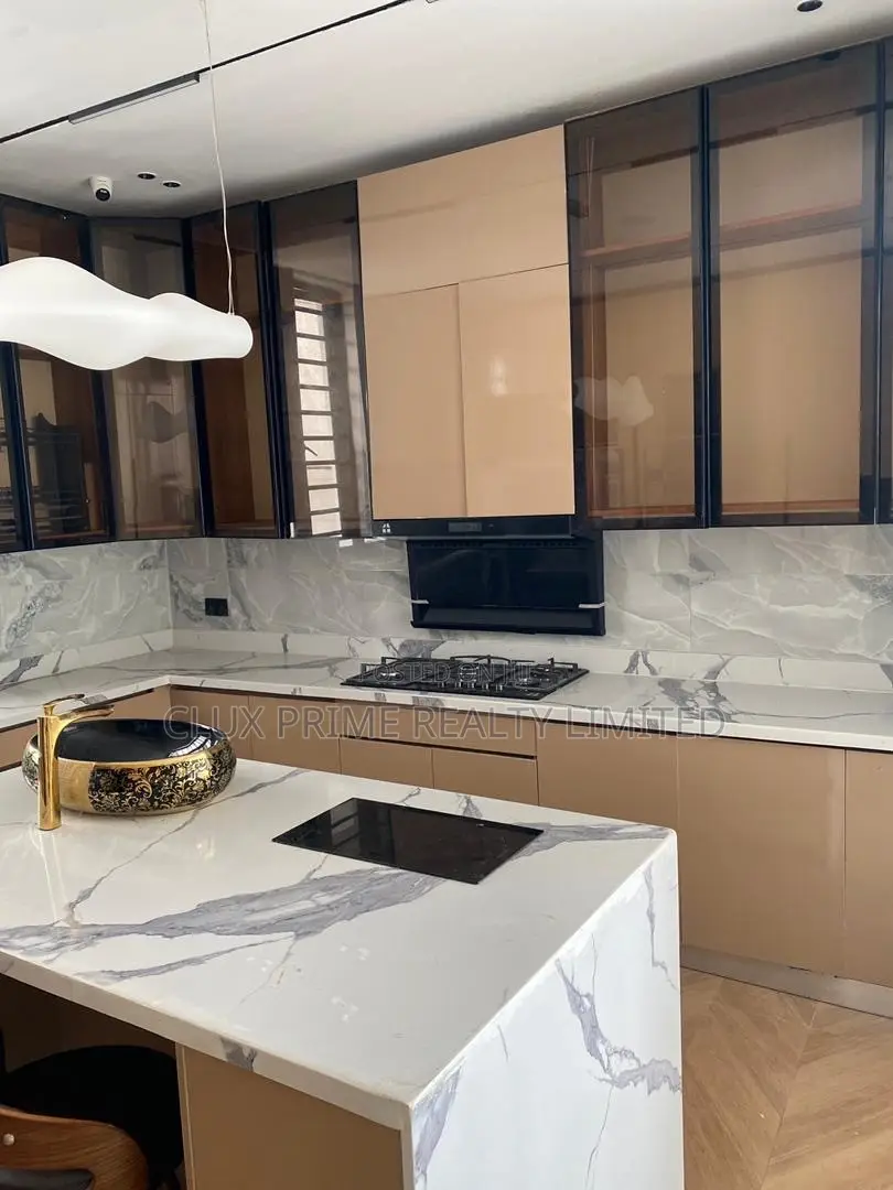 5bdrm Duplex in Lekki for sale in Lekki