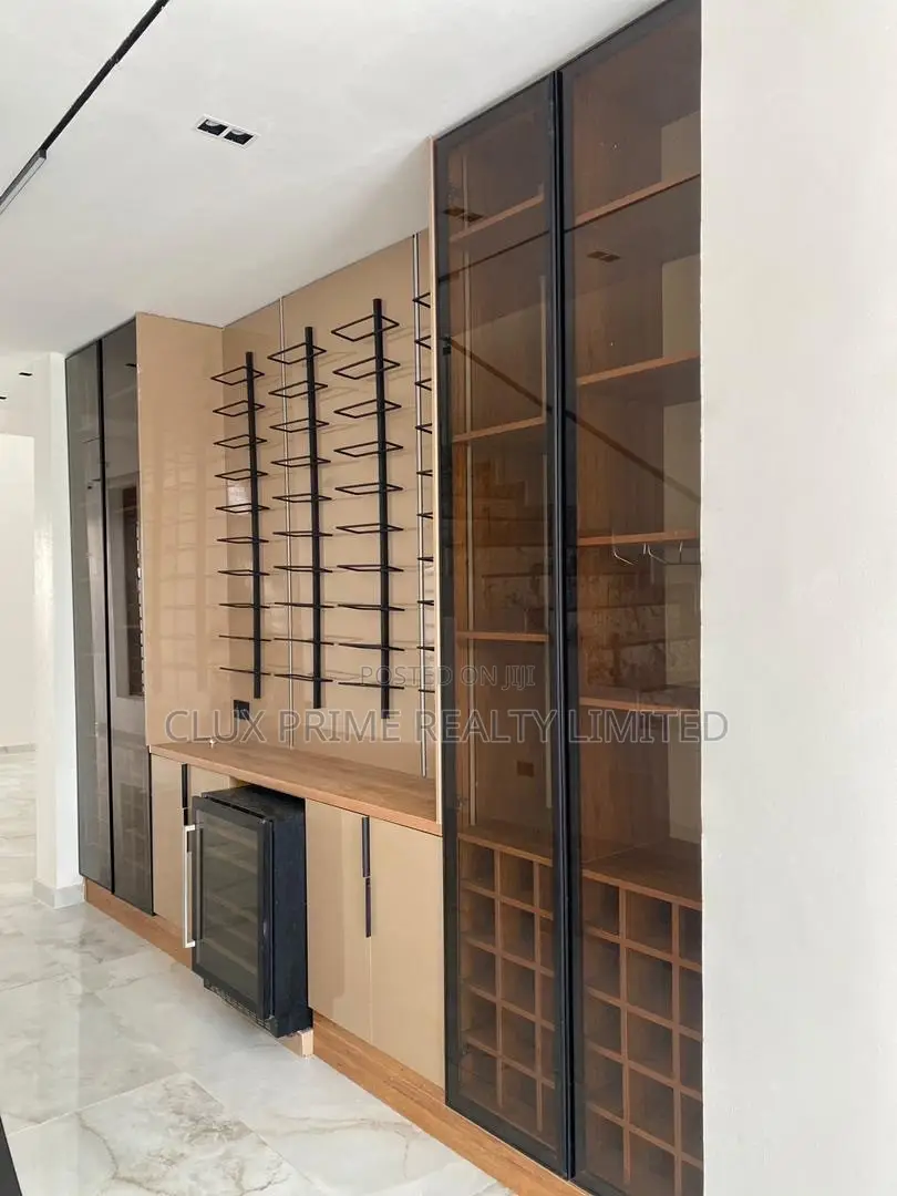 5bdrm Duplex in Lekki for sale in Lekki