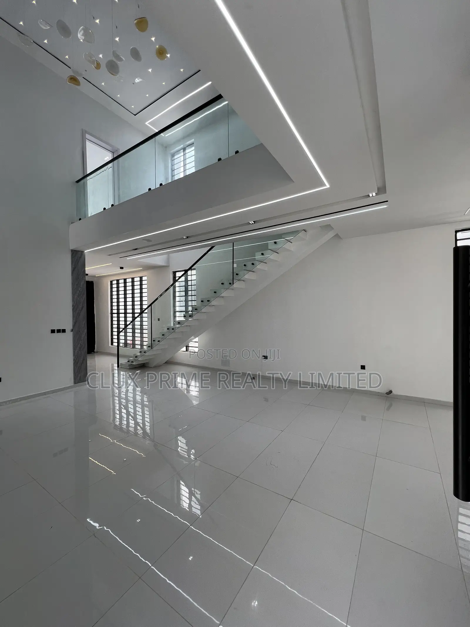 5bdrm Duplex in Lekki for sale in Lekki