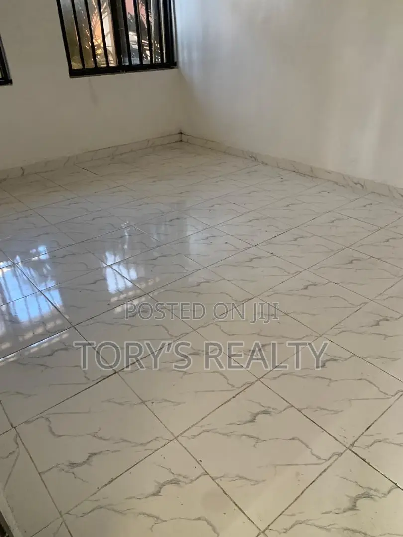 Exquisite 5 Bedroom Semi-Detached Duplex With 2 BQS in Lekki Phase 1