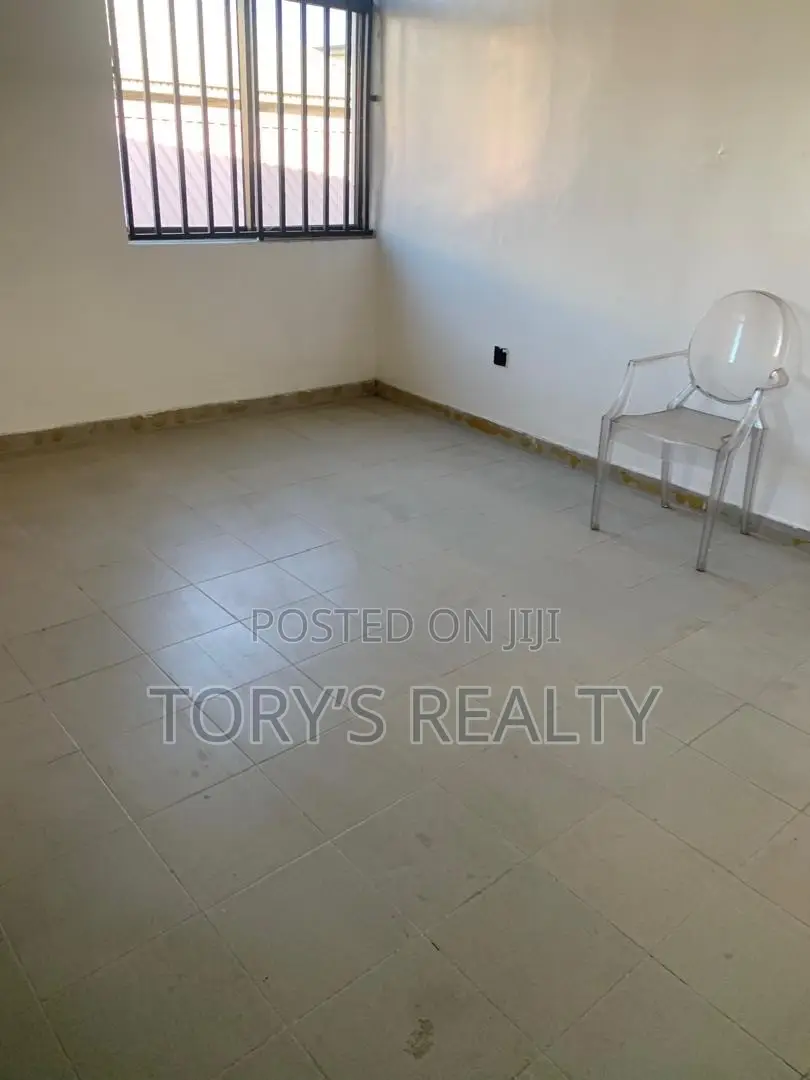 Exquisite 5 Bedroom Semi-Detached Duplex With 2 BQS in Lekki Phase 1