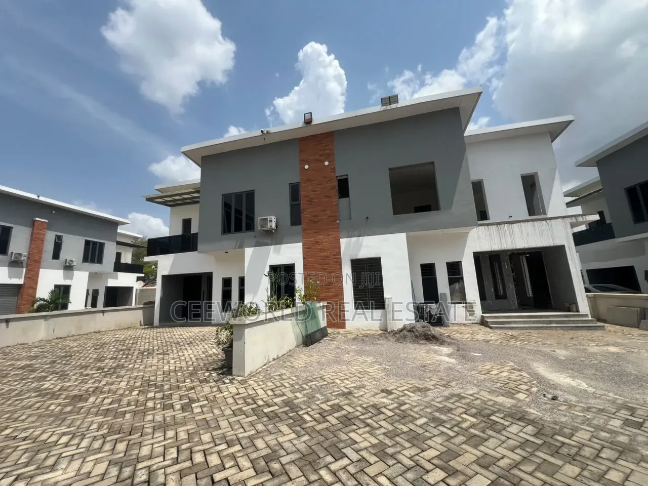3bdrm Duplex in Old Bodija for rent in Bodija