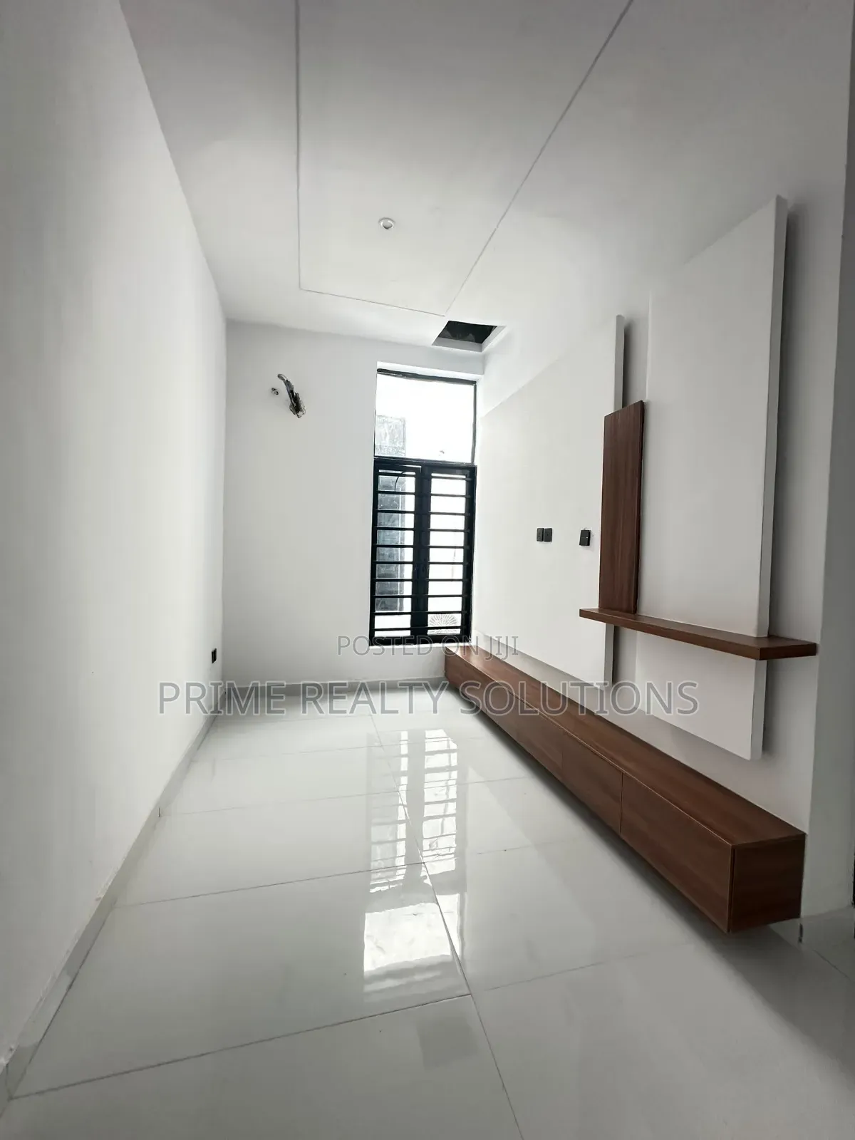 4bdrm Duplex in Ikota for sale in Ikota