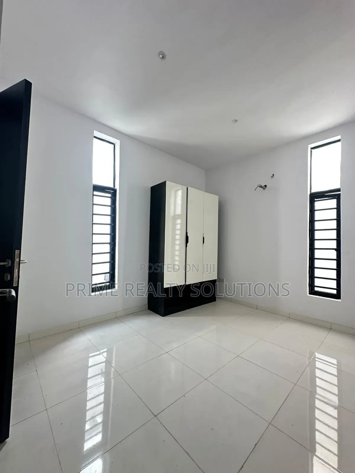 4bdrm Duplex in Ikota for sale in Ikota