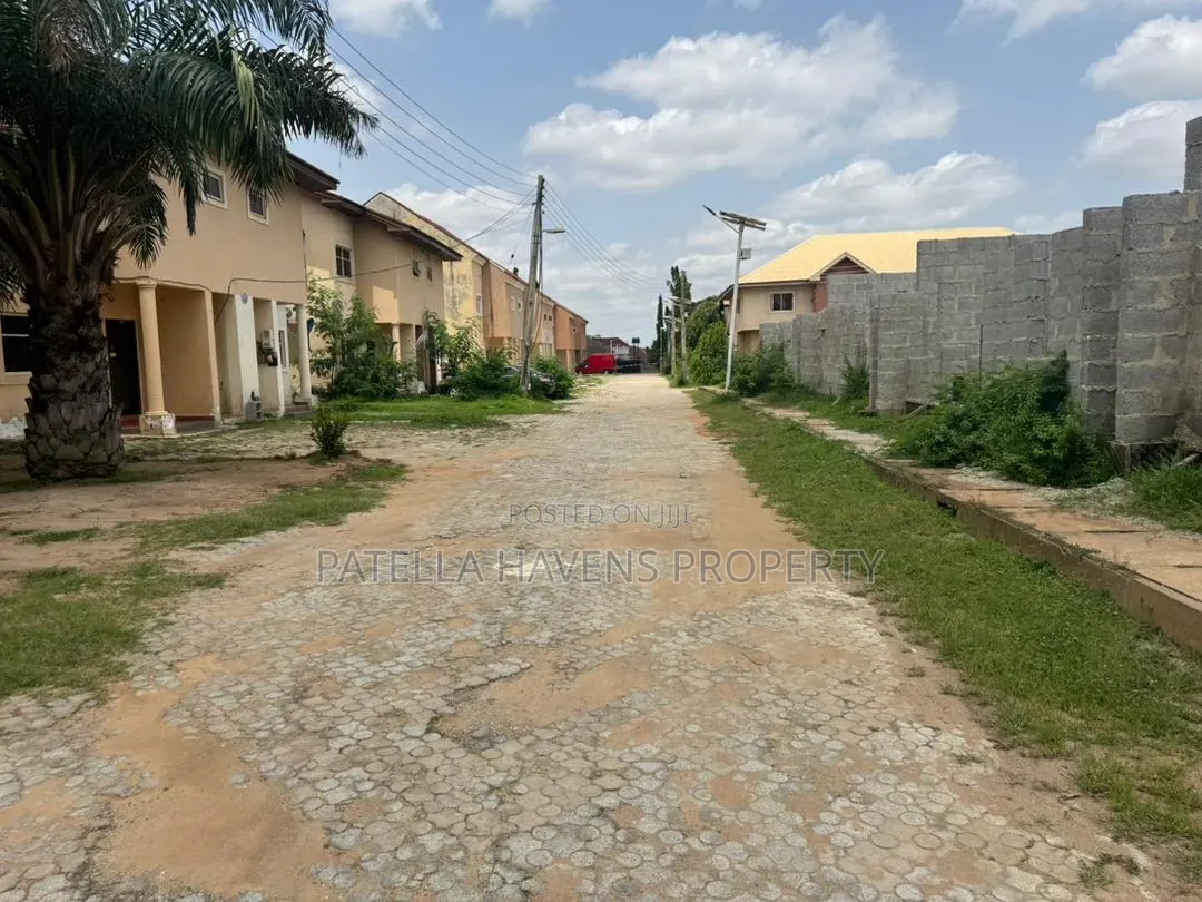 3bdrm Duplex in Lokogoma for sale in Lokogoma