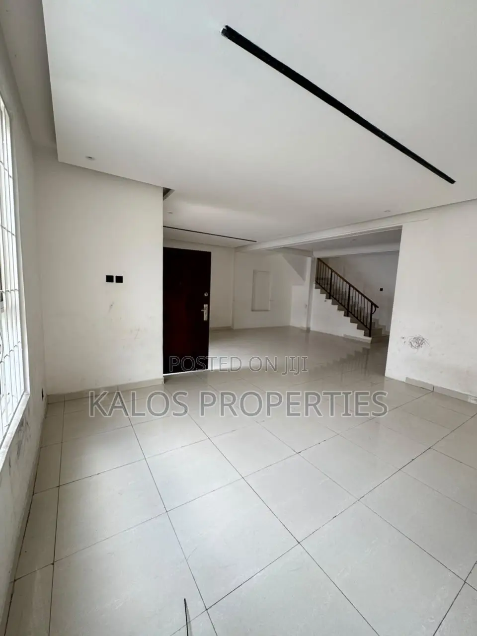 4bdrm Duplex in Chevron for rent in Chevron