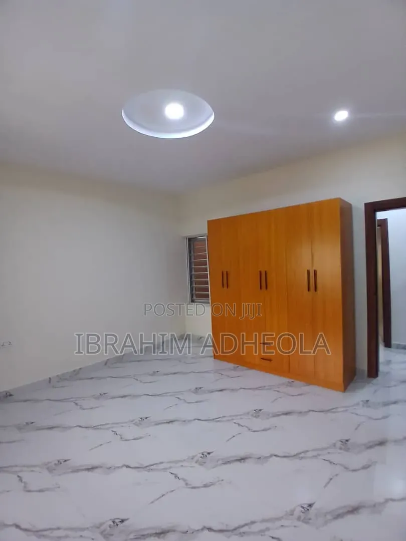 3bdrm Townhouse / Terrace in Lekki Scheme 2 for rent in Lekki Phase 2