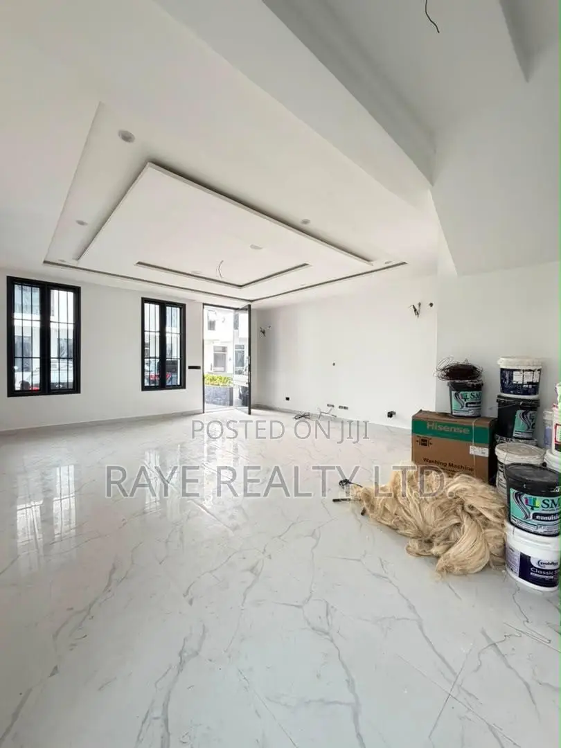 5bdrm Duplex in Lekki for sale in Lekki