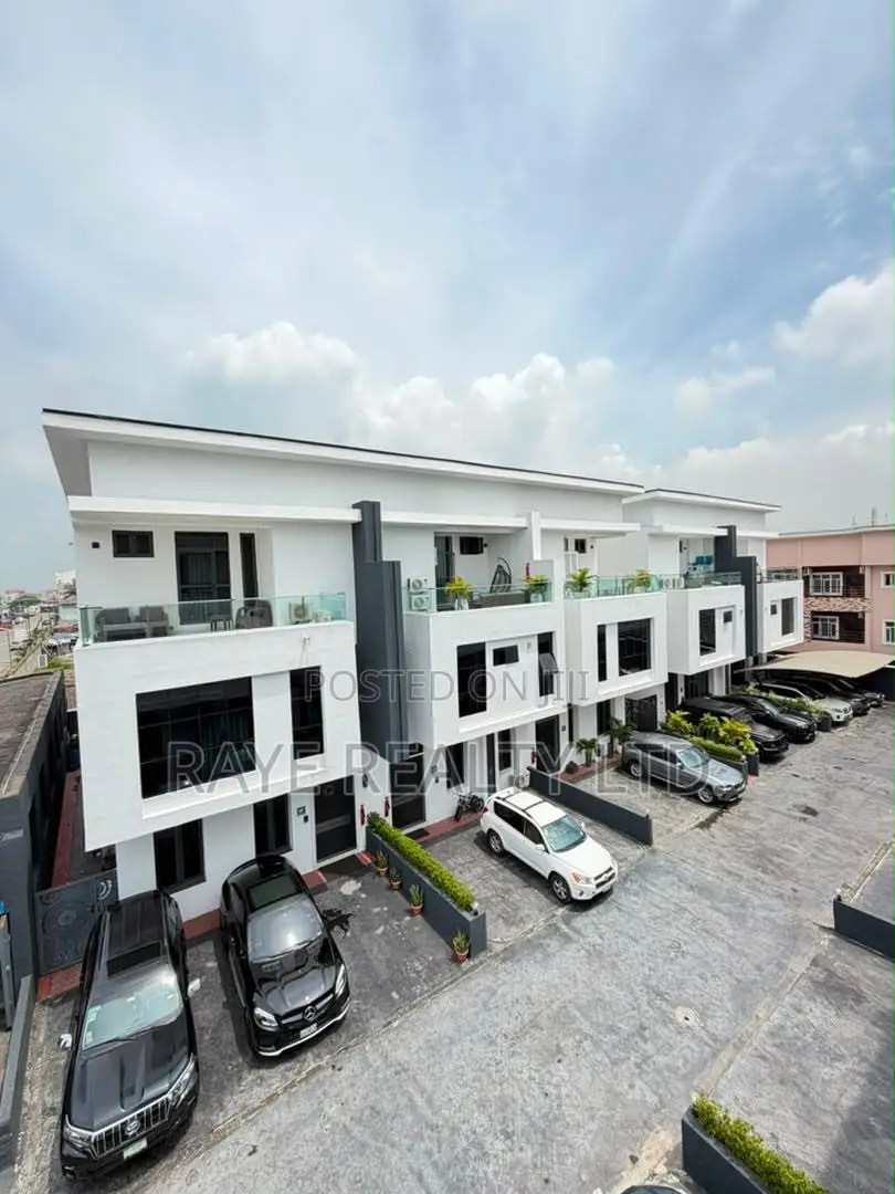 5bdrm Duplex in Lekki for sale in Lekki
