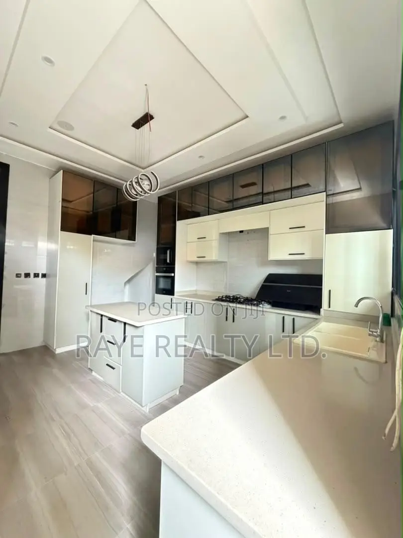 5bdrm Duplex in Lekki for sale in Lekki