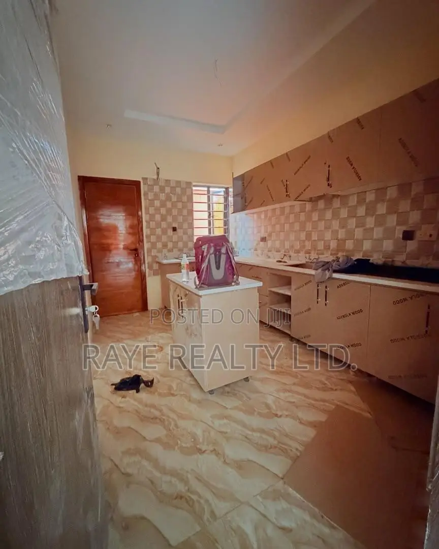 4bdrm Duplex in Magodo for sale in Magodo